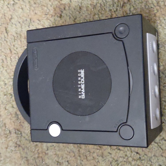 Nintendo GameCube system - Picture 2 of 6